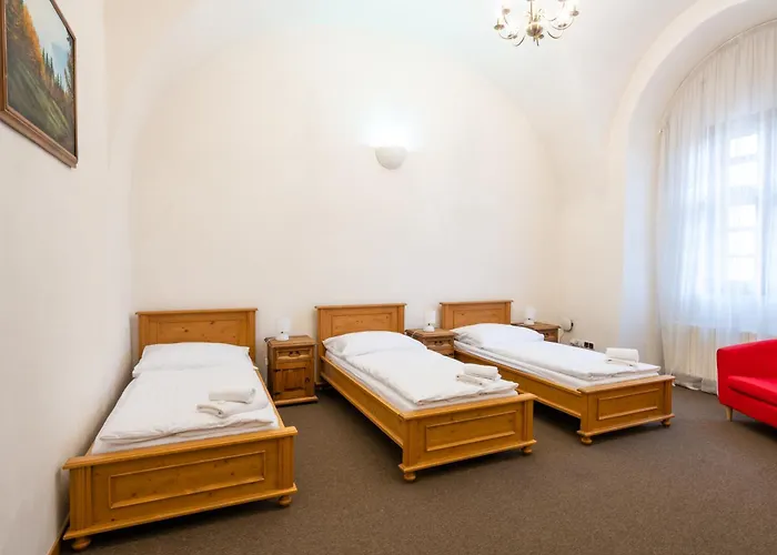 Zamek V Kostelci Nad Cernymi Lesy